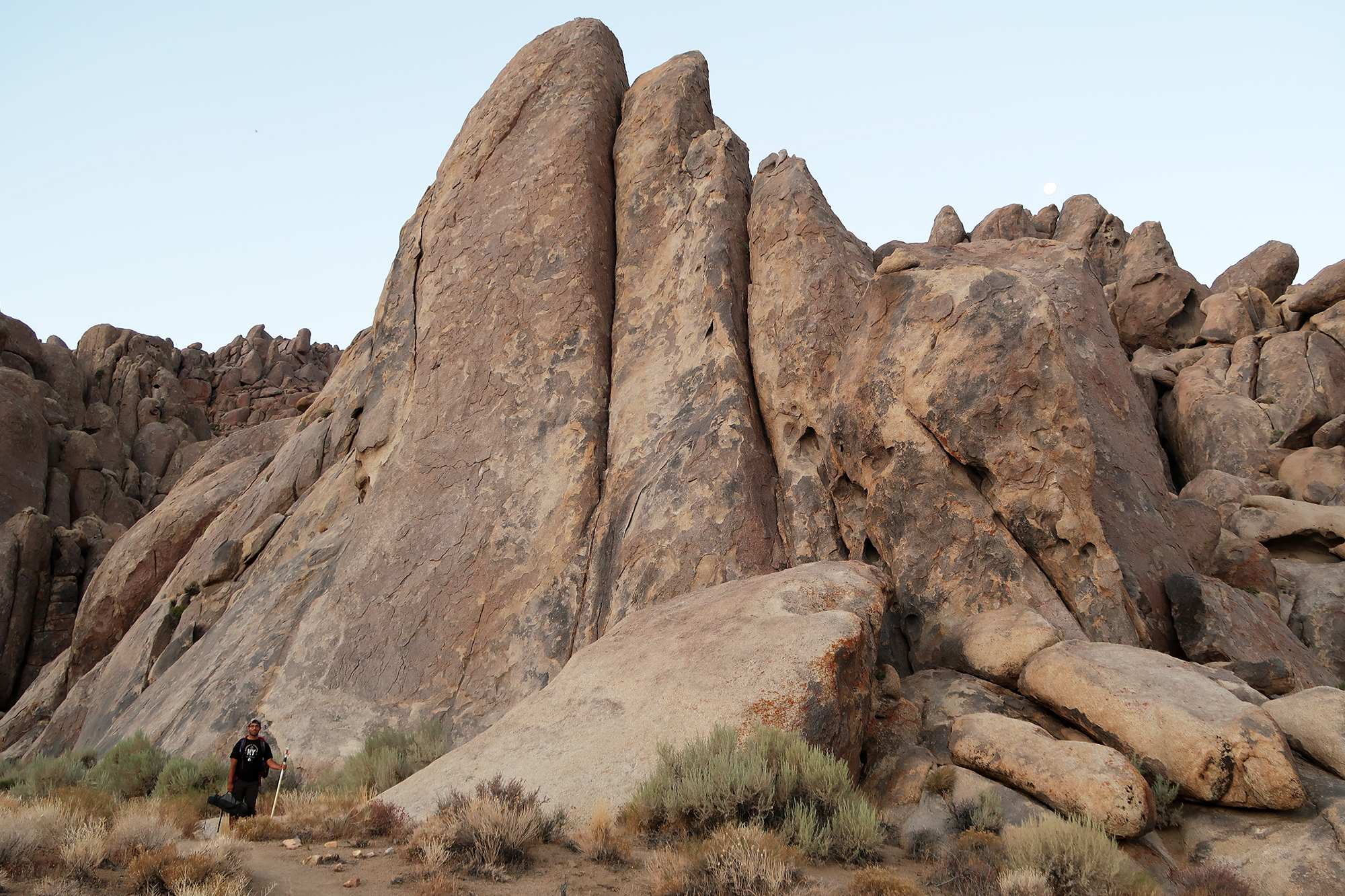 Rock climbing in the Alabama Hills dismal wilderness