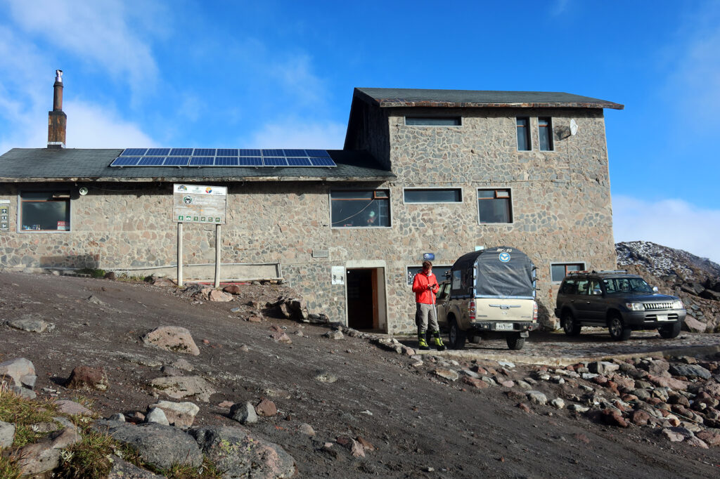Arriving at Refugio Ruales Oleas Berge before our summit attempt on Cayambe.